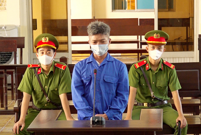 Tổ chức cho người khác nhập cảnh trái phép lĩnh 18 tháng tù -0