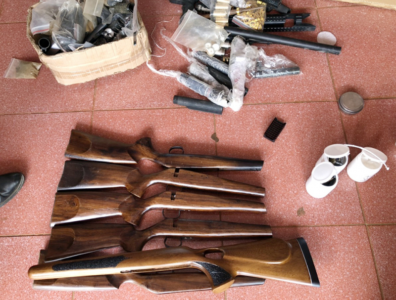 Bắt nhóm mua bán đạn, súng thể thao số lượng lớn -1