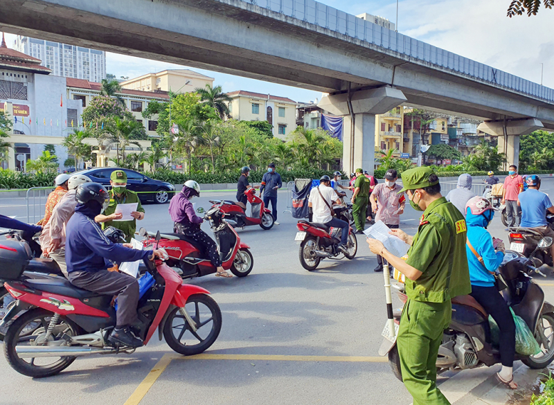 Hà Nội triển khai 6 tổ liên ngành kiểm soát chặt người ra đường -0