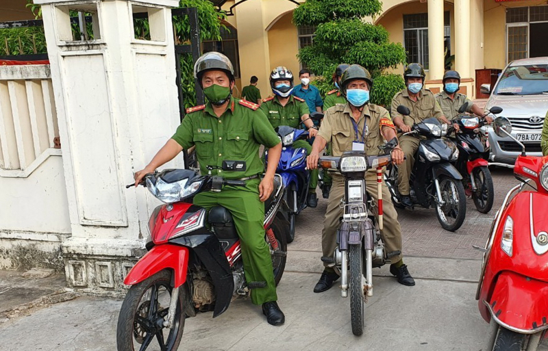 Tuần tra chống dịch, phát hiện 4 nam thanh niên dương tính ma túy -0