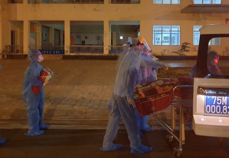 Y, bác sĩ giúp sản phụ vượt cạn thành công trong khu cách ly -0