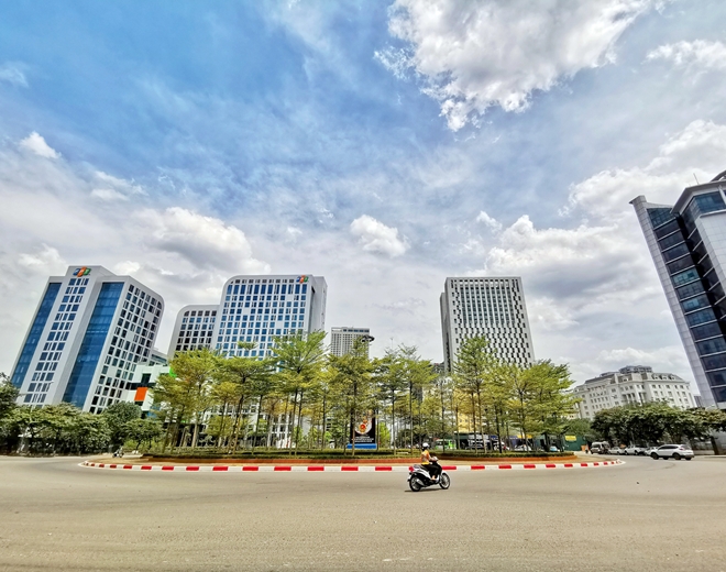 Hà Nội giảm mưa, trời oi nóng -0