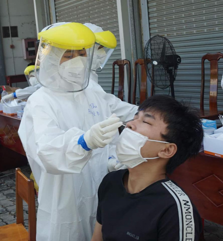 “Biệt đội thanh xuân” trên tuyến đầu chống dịch -0