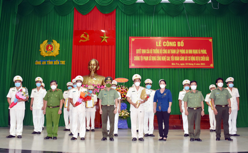 Thành lập Phòng An ninh mạng và phòng, chống tội phạm sử dụng công nghệ cao; Tiểu đoàn Cảnh sát cơ động dự bị chiến đấu Công an tỉnh Bến Tre -1