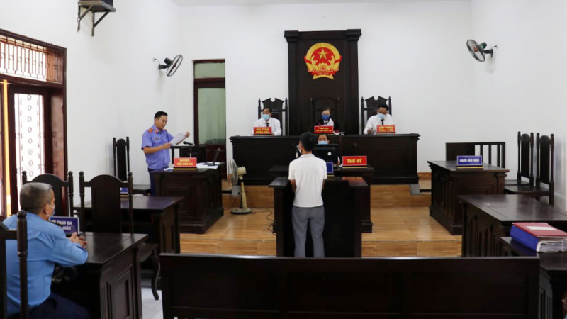 bị cáo cường tại phiên toà .jpg -0