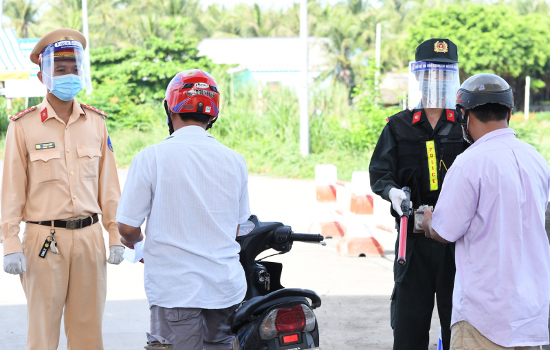 Trà Vinh ưu tiên tiêm vaccine cho 30.000 công nhân -0