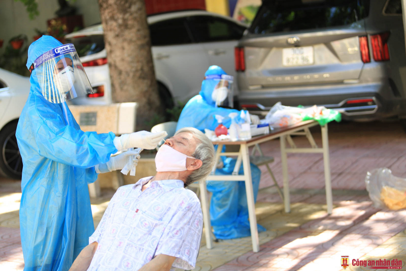 Hà Nội công bố tổng đài 1022 giải đáp và tư vấn liên quan dịch COVID-19 -0