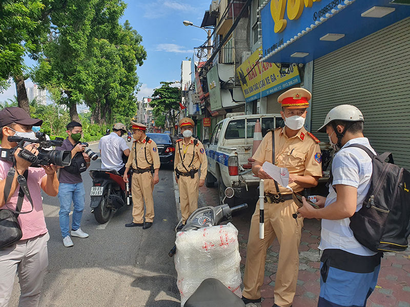 Hà Nội triển khai các biện pháp quản lý công dân từ vùng dịch về địa phương -0