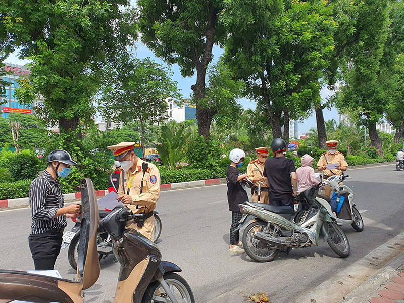 Hà Nội triển khai các biện pháp quản lý công dân từ vùng dịch về địa phương -2