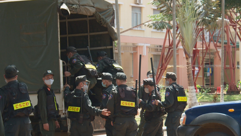 Tiếp tục tăng cường hơn 300 Cảnh sát cơ động tại các chốt cửa ngõ TP Hồ Chí Minh -2