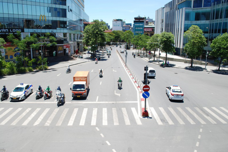 Hà Nội nắng nóng, trời oi bức -0