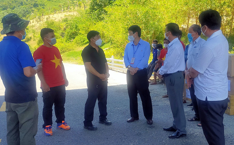 Đồng bào Cơ tu Quảng Nam hỗ trợ hơn 12 tấn nông sản cho người dân Đà Nẵng -0