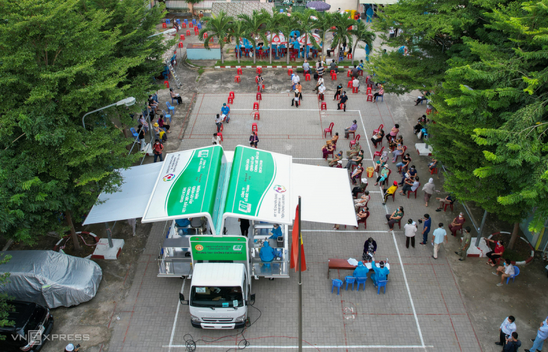 Thủ tướng: Ưu tiên cao nhất phân bổ vaccine cho Thành phố Hồ Chí Minh -0