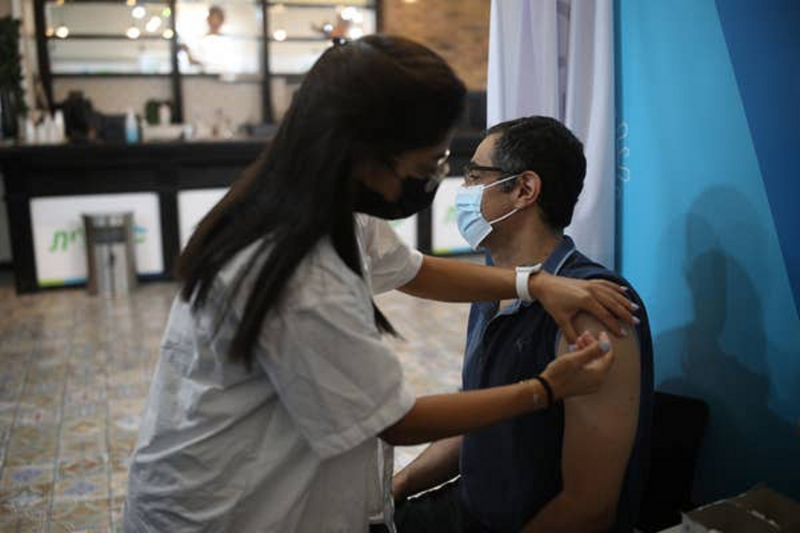 Israel finds COVID-19 vaccine booster significantly lowers infection risk -0