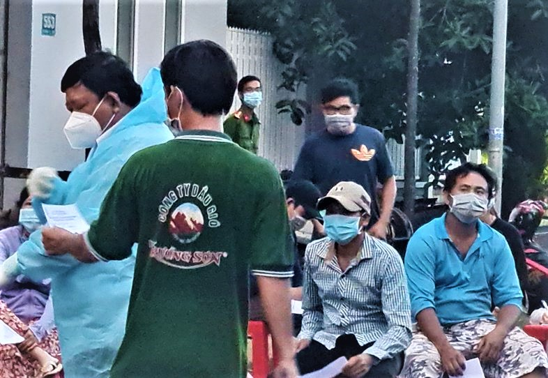 Lái xe luồng xanh dương tính với SARS-C0V-2 -0