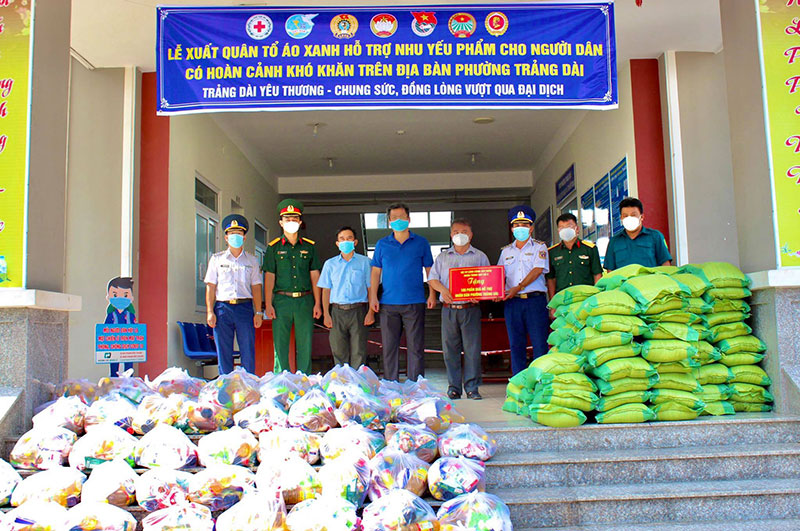 Cảnh sát biển tiếp tục đồng hành cùng ngư dân trong đại dịch -0