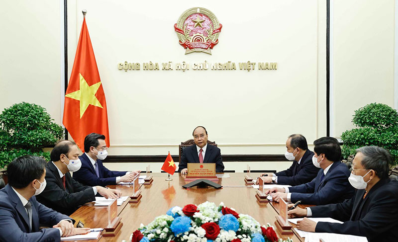 Chủ tịch nước Nguyễn Xuân Phúc điện đàm với Bí thư thứ Nhất, Chủ tịch Cuba -0