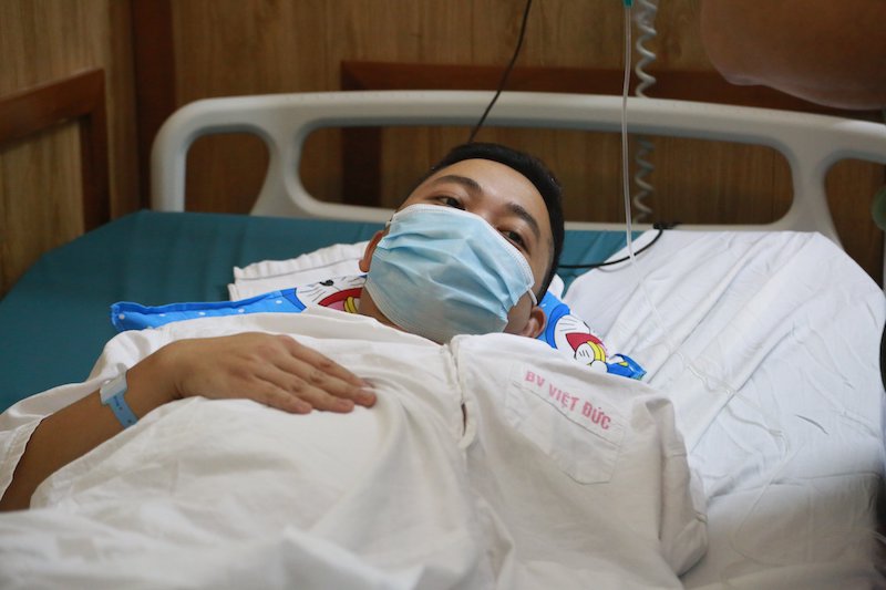 Giám đốc Công an TP Hà Nội thăm, hỏi cán bộ  Công an bị thương khi làm nhiệm vụ -0