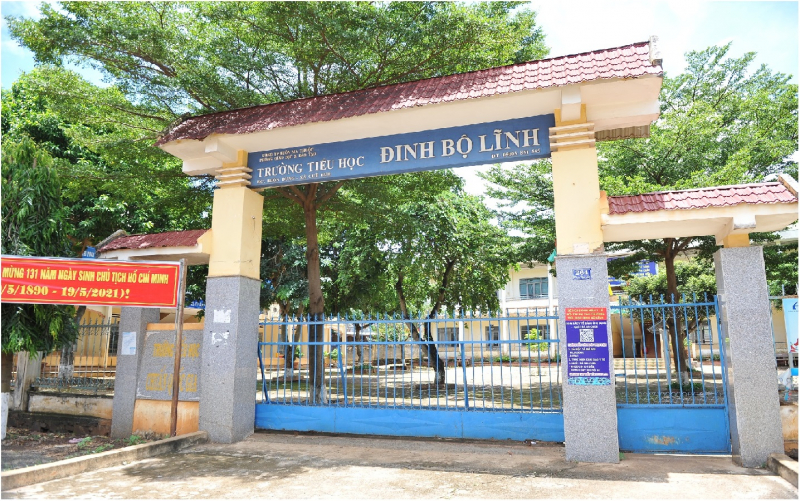 Bất chấp lệnh cấm, trường vẫn tổ chức thi lại giữa mùa dịch khiến nhiều học sinh thành F1 -0