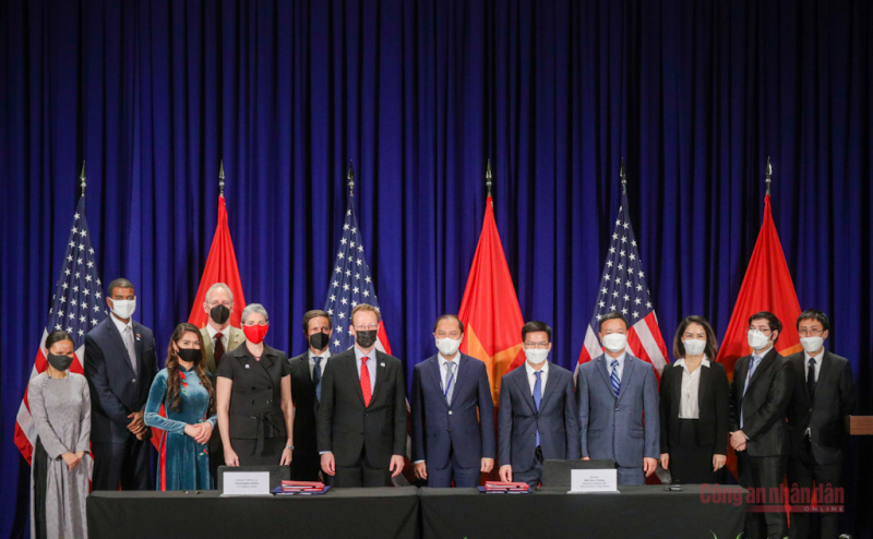 5747c748-3be3-4773-a0cc-1d2ed9e03690.jpeg -0