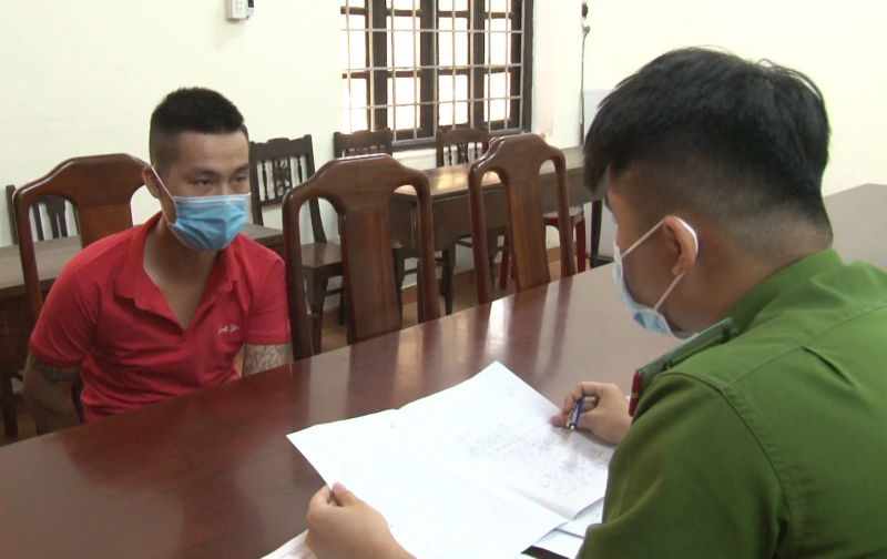 2 đối tượng táo tợn lao vào nhà dân cướp giật tài sản sa lưới -0