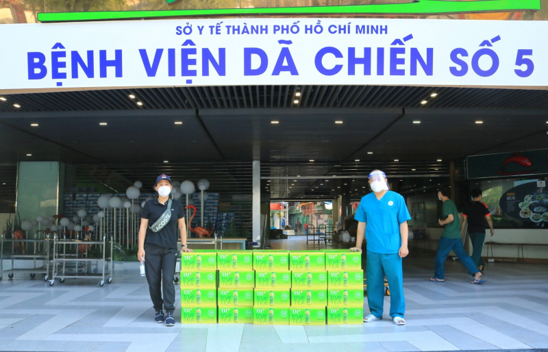 Những chuyến xe ‘chở yêu thương’ tiếp sức y bác sĩ tuyến đầu chống dịch COVID-19 -0