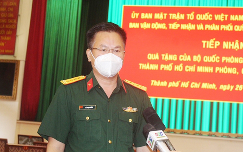 Bộ Quốc Phòng tặng TP Hồ Chí Minh 4.000 tấn gạo, 100.000 suất quà -0