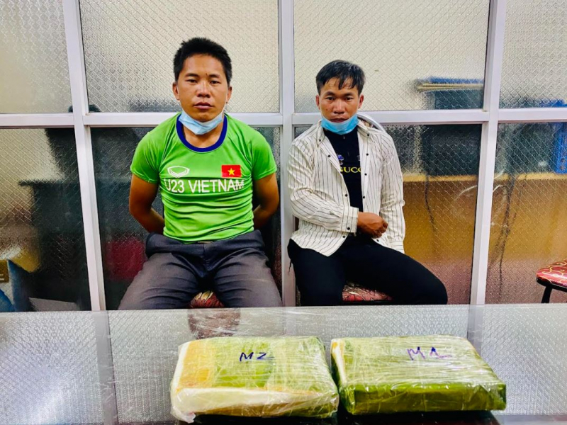 Hai anh em ruột rủ nhau đi buôn bán ma túy -0