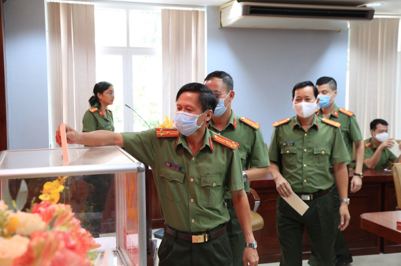 Công an tỉnh Thừa Thiên Huế chung tay hướng về miền Nam -0