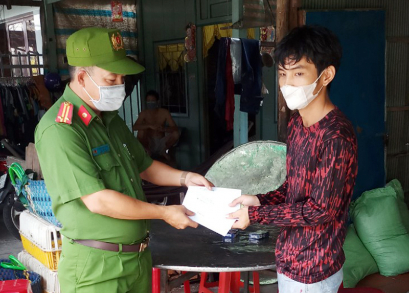 CBCS Công an phường góp tiền lo hậu sự cho một người bệnh tử vong trên đường đến bệnh viện -0