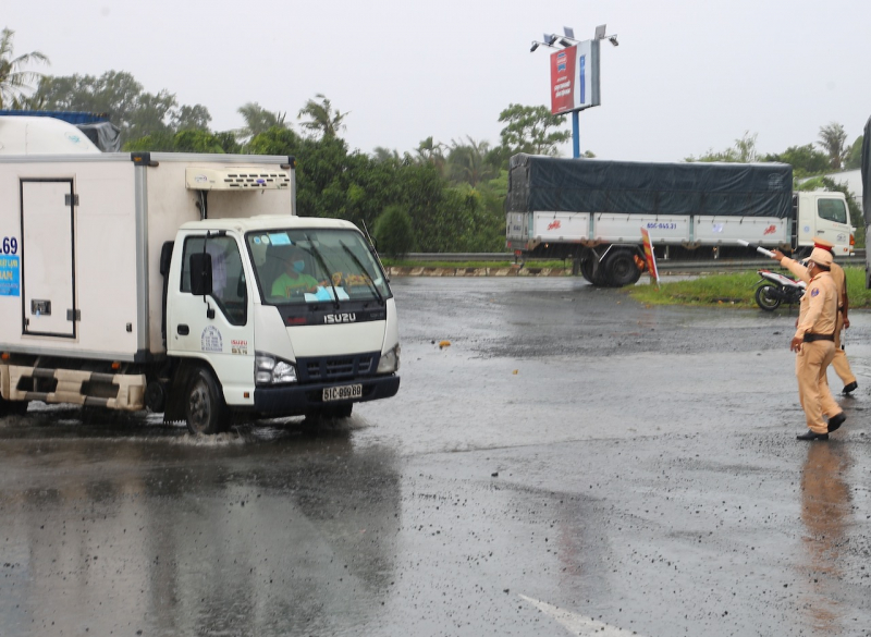 Cần Thơ khẳng định không ban hành “giấy phép con” -0