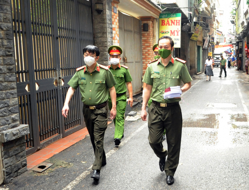 Báo CAND: Sẻ chia với bà con đang vật lộn với khó khăn trong đại dịch -0