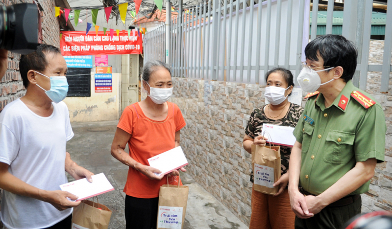 Báo CAND: Sẻ chia với bà con đang vật lộn với khó khăn trong đại dịch -0
