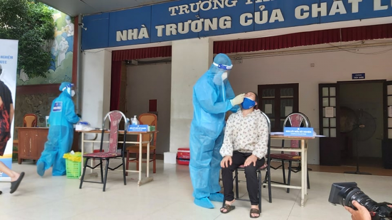 Hà Nội tiếp tục có 28 ca mắc COVID-19, có hai mẹ con thường đi chợ Ngọc Hà -0