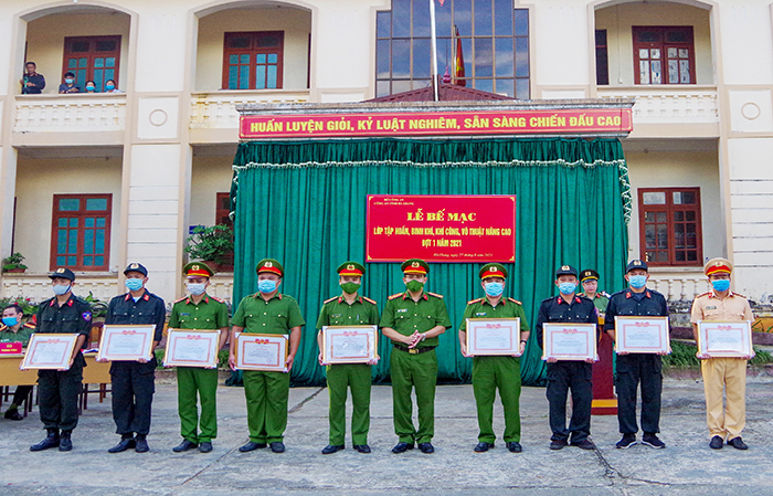 Công an Hà Giang thao diễn khí công, võ thuật -0