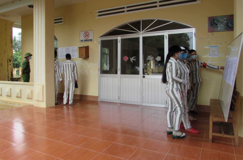 Sẽ đưa người được đặc xá về nơi cư trú an toàn -0