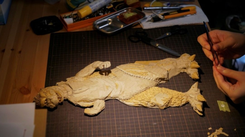 Độc đáo những tác phẩm nghệ thuật từ bìa cứng của nghệ sĩ Nhật Bản -0