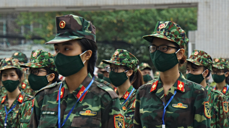 các bác sĩ, học viên học viện quân y tại lễ xuất quân sáng 23.8 để vào tp hcm giúp nhân dân chống dịch-nguồn ảnh báo thanh niên.jpg -0
