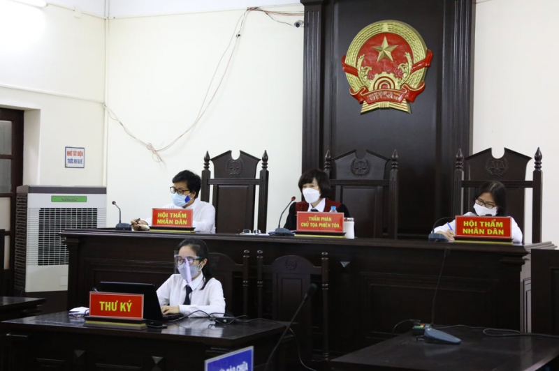 Thanh niên ở Hà Nội lĩnh án vì tấn công cán bộ chốt kiểm dịch -0