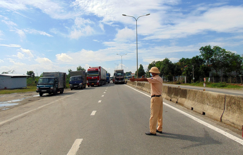 Kiên trì nơi tuyến đầu chống dịch -0