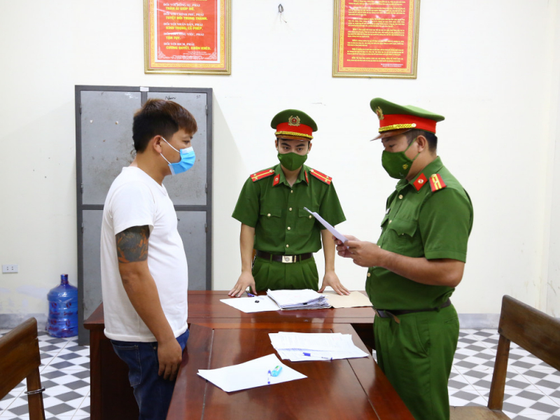 Khởi tố bắt giam đối tượng “Chống người thi hành công vụ” ở chốt kiểm soát COVID-19 -0