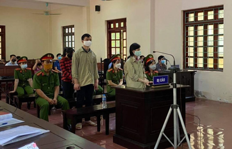 (NÓNG TRONG TUẦN) Tài xế chở F0 chém người lìa tay; mạo xưng ban chỉ đạo gây sự ở siêu thị -0