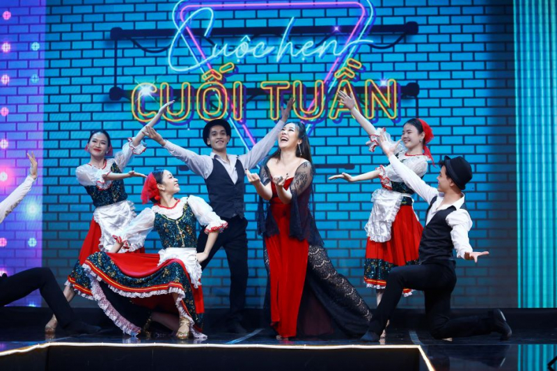 Hoa hậu Ngô Phương Lan chia sẻ quan điểm về giáo dục online trong “Cuộc hẹn cuối tuần” -0