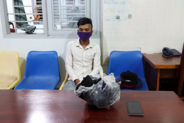 8b9a0329đối tượng tô văn thanh cùng tang vật.jpg -0