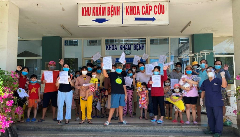 Bé sơ sinh và mẹ là bệnh nhân COVID-19 đã được chữa khỏi bệnh, xuất viện -0