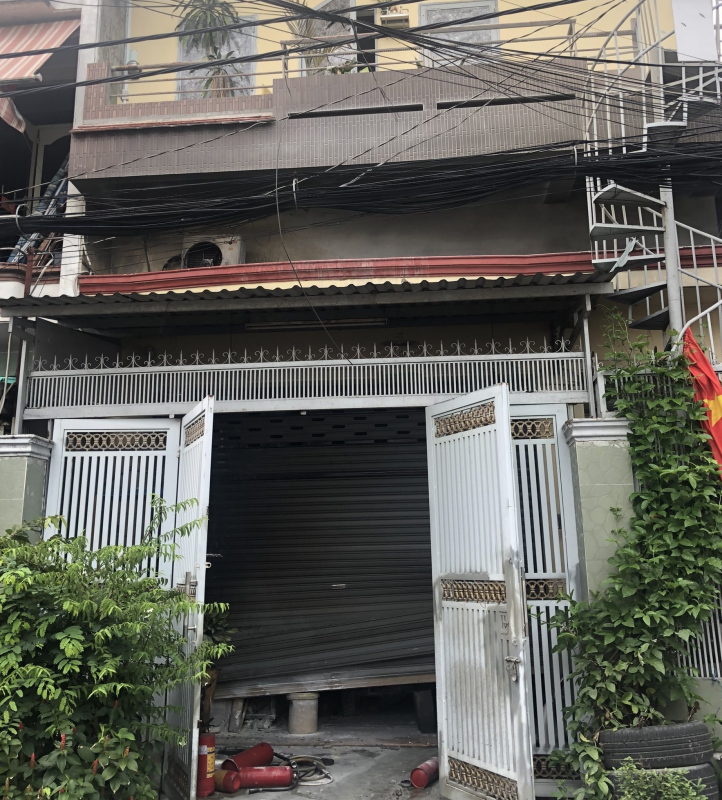 Gải cứu 3 người khỏi đám cháy nghi người tâm thần tự đốt, 1 người tử vong -0