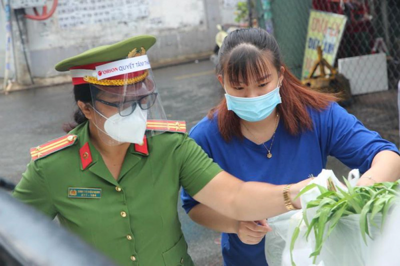Cảnh sát khu vực với nhiều mô hình thiết thực giúp dân mùa dịch -0