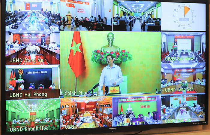 Viettel vận hành 24/7 hệ thống cầu truyền hình đến các “pháo đài” chống dịch COVID-19 -0