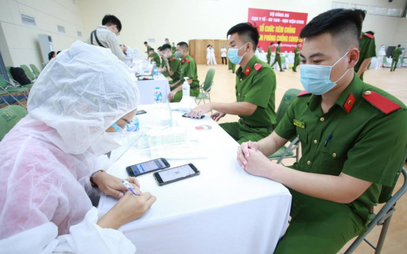 Gần 1.000 cán bộ, chiến sĩ Công an tăng cường, hỗ trợ các tỉnh phía Nam chống dịch -0