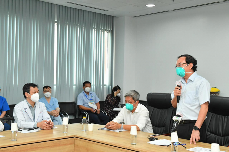 Hằng trăm bệnh nhân xuất viện và hơn 2 ngàn bệnh nhân chuyển từ nặng sang nhẹ -0